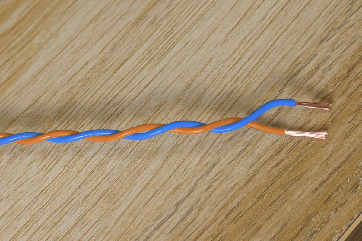 Blue & Orange Twisted Wire Cable - 20 AWG / 0.5mm²