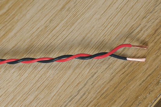 Red & Black Twisted Wire Cable - 20 AWG / 0.5mm²