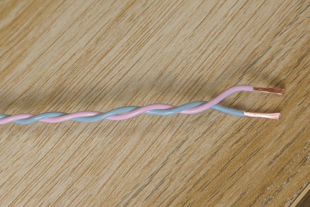 Pink & Grey Twisted Wire Cable - 20 AWG / 0.5mm²