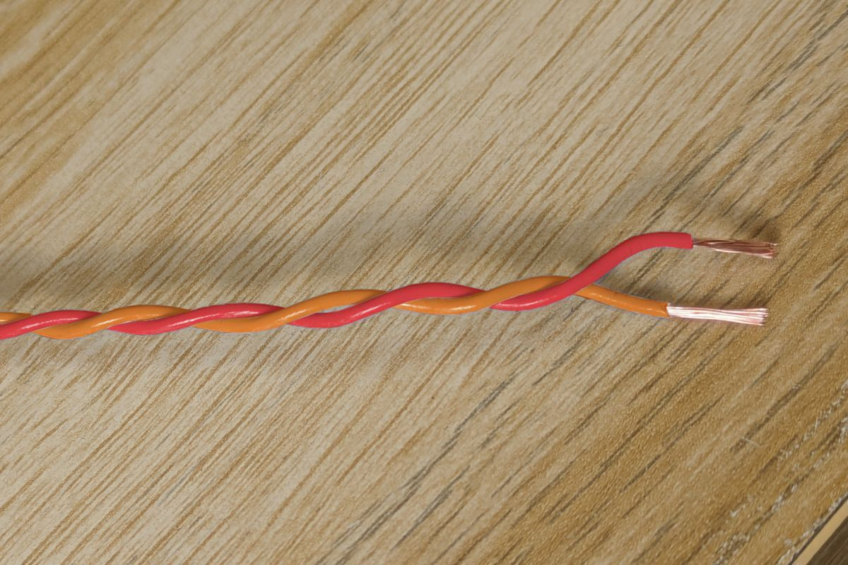 Red & Orange Twisted Wire Cable - 20 AWG / 0.5mm²