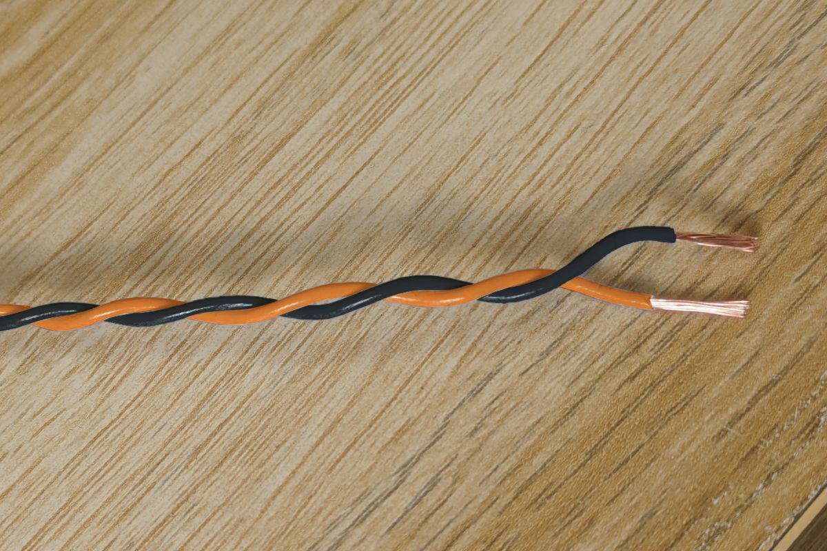 Black & Orange Twisted Wire Cable - 20 AWG / 0.5mm²